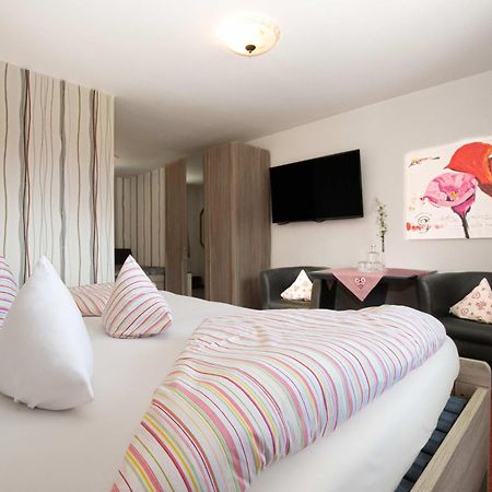 Hotel Restaurant Amadeus - Inclusive Skipass Und Vieles Mehr Bad Hindelang Exteriör bild