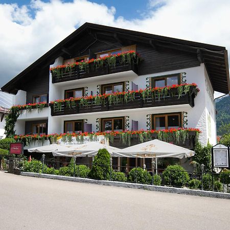 Hotel Restaurant Amadeus - Inclusive Skipass Und Vieles Mehr Bad Hindelang Exteriör bild