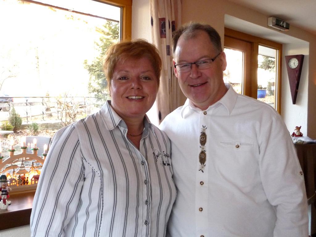 Hotel Restaurant Amadeus - Inclusive Skipass Und Vieles Mehr Bad Hindelang Exteriör bild